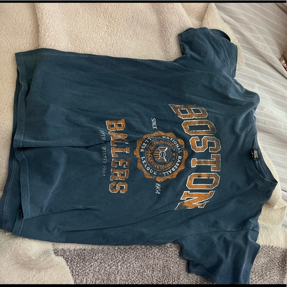 BDG navy t-shirt